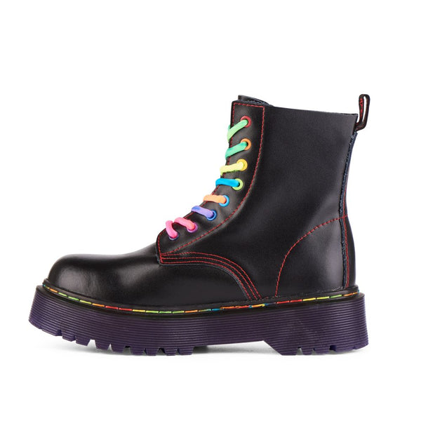 8-Loch Plateau-Stiefeletten aus schwarzem Leder Bunten Schnürsenkeln von Aderlass – Ansicht 2