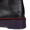 8-Loch Plateau-Stiefeletten aus schwarzem Leder mit violetter Sohle von Aderlass – Ansicht 4